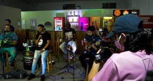 Grupo Faz Zueira live HCL