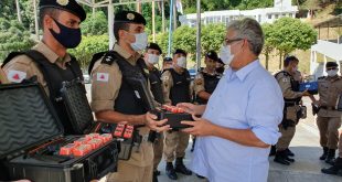 11 BPM Deputado Federal Subtenente Gonzaga entrega pistolas impulso eletrico