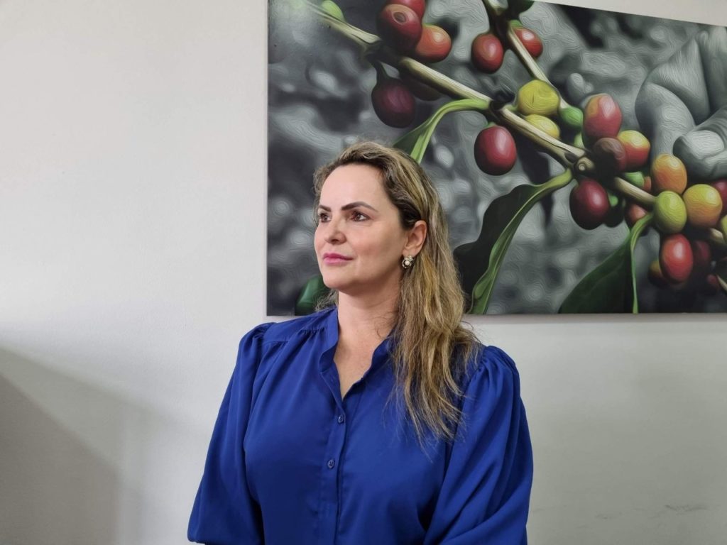 ACIAM Mulher Sheila Provette
