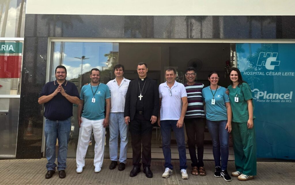 Bispo Dom Juarez visita HCL Manhuacu (2)