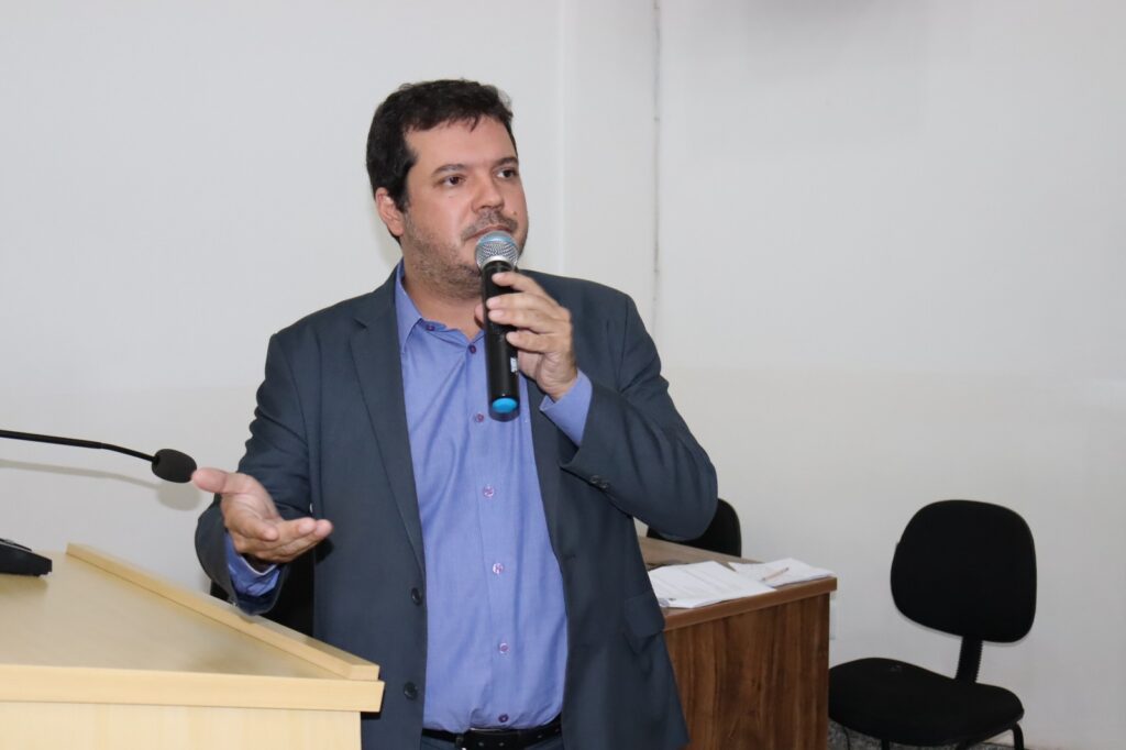 Audiencia Educacao Camara Manhuacu (1)