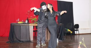 Camara teatro Familia Addamms (1)