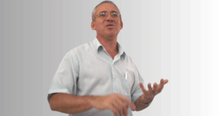 Pe Joao Lucio Gomes Benfica Manhuaçu