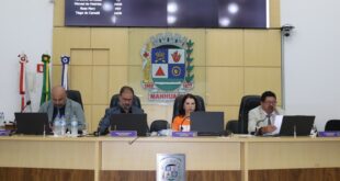 Câmara aprova projetos e debate temas de interesse da sociedade em reunião